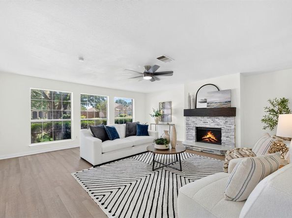 825  Foxwood Lane , Wylie Texas 75098