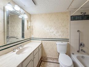 2721 E Wentwood Drive , Carrollton Texas 75007