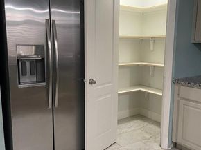 2579  Mossglen Drive , Dallas Texas 75227