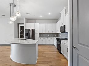 2700  Old Denton Road  2204, Carrollton Texas 75007