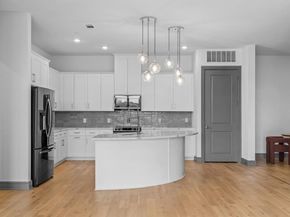 2700  Old Denton Road  2204, Carrollton Texas 75007