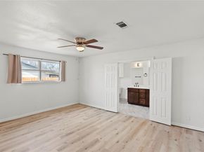 1012 E Dallas Street , Mansfield Texas 76063