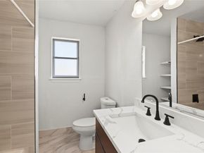 1012 E Dallas Street , Mansfield Texas 76063