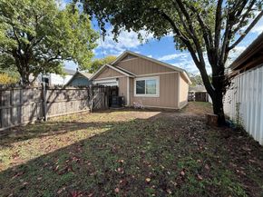 2286  Nantucket Village Circle , Dallas Texas 75227