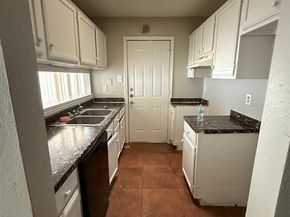 2286  Nantucket Village Circle , Dallas Texas 75227