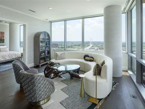 2200  Victory Avenue  2207, Dallas Texas 75219