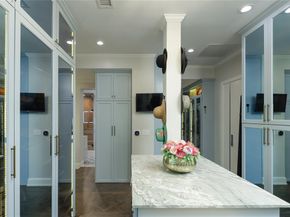 2200  Victory Avenue  2207, Dallas Texas 75219