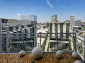 2200  Victory Avenue  2207, Dallas Texas 75219