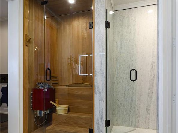 2200  Victory Avenue  2207, Dallas Texas 75219