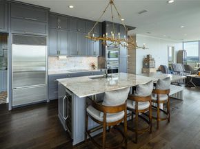 2200  Victory Avenue  2207, Dallas Texas 75219