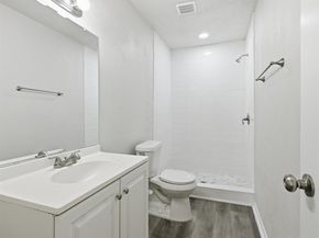 625  Reno Street , Lewisville Texas 75077