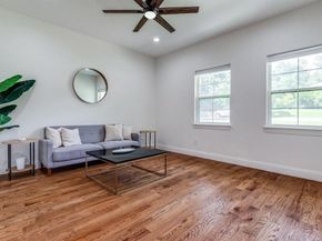 1000  Cameron Avenue , Dallas Texas 75223