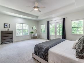 1000  Cameron Avenue , Dallas Texas 75223