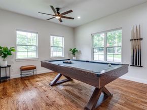 1000  Cameron Avenue , Dallas Texas 75223