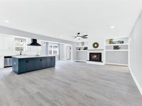 5821  Clendenin Avenue , Dallas Texas 75228