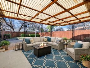 5821  Clendenin Avenue , Dallas Texas 75228