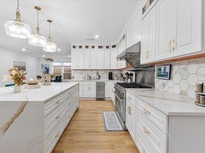 4726  Hopkins Avenue , Dallas Texas 75209