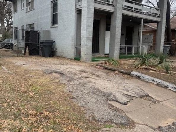 3904  Colonial Avenue , Dallas Texas 75215
