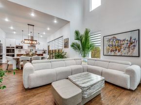 713  Wayne Street , Dallas Texas 75223