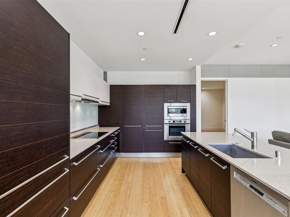 2408  Victory Park Lane  838, Dallas Texas 75219