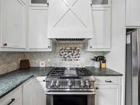 2011 N Prairie Avenue  2011, Dallas Texas 75204