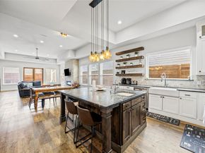 2011 N Prairie Avenue  2011, Dallas Texas 75204