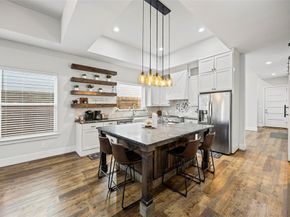 2011 N Prairie Avenue  2011, Dallas Texas 75204