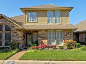1229  Wooded Trail , Hurst Texas 76053