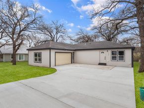 153  Avondale Avenue , Azle Texas 76020