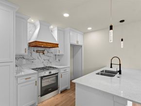 153  Avondale Avenue , Azle Texas 76020