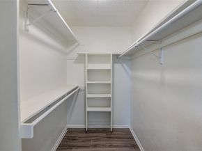 1902  Pat Ln  , Carrollton Texas 75006