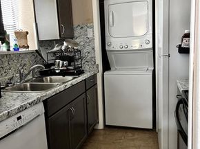 1603 N Garrett Avenue  100, Dallas Texas 75206