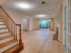 1439  Junior Drive , Dallas Texas 75208