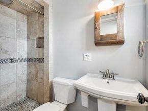 109 N Ash Avenue , Azle Texas 76020