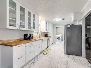 109 N Ash Avenue , Azle Texas 76020