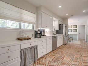 3917  Marys Creek Drive , Benbrook Texas 76116