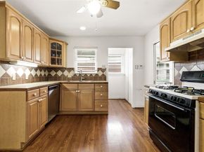 6524  Ravendale Lane , Dallas Texas 75214