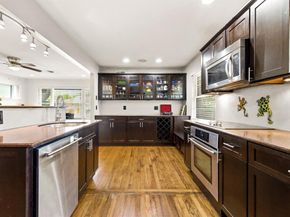 6524  Ravendale Lane , Dallas Texas 75214