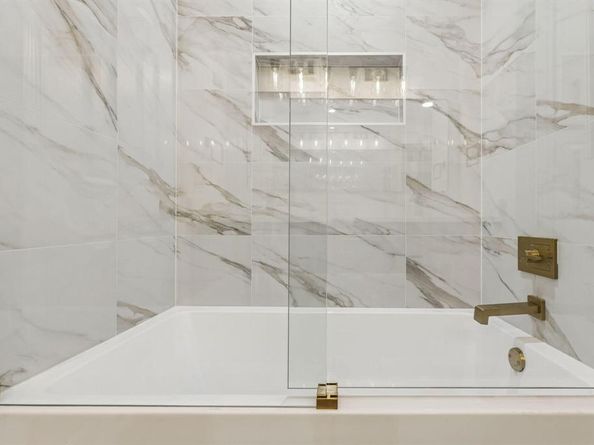 5325  Bent Tree Forest Drive  2225, Dallas Texas 75248