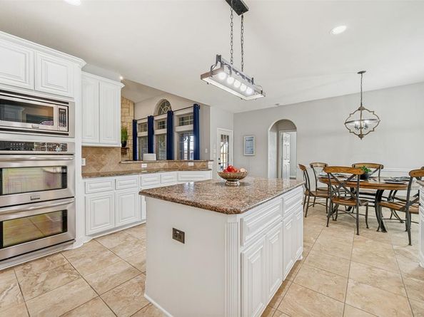 881  Twin Buttes Drive , Prosper Texas 75078