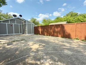 913  Rosewood Hills Drive , Garland Texas 75040