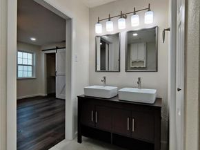 913  Rosewood Hills Drive , Garland Texas 75040