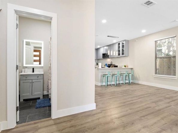 2021  Leath Street , Dallas Texas 75212