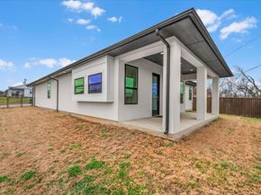 2561  Burton Avenue , Fort Worth Texas 76105