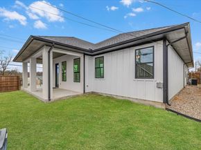 2561  Burton Avenue , Fort Worth Texas 76105