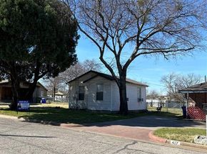 415  Hallvale Drive , White Settlement Texas 76108