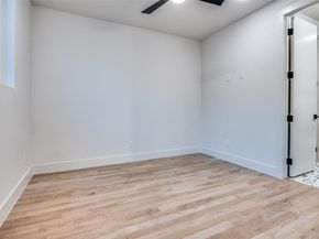 2900  Hawthorne Avenue  102, Dallas Texas 75219