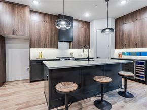 2900  Hawthorne Avenue  102, Dallas Texas 75219