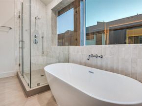 2900  Hawthorne Avenue  102, Dallas Texas 75219