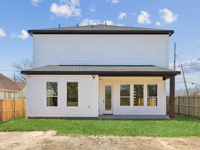 918 N Tatum Avenue , Dallas Texas 75211